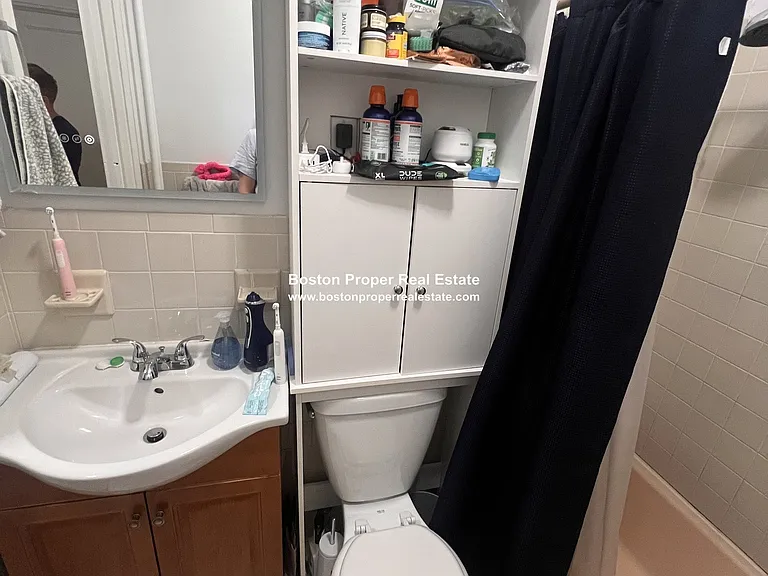 12 Aberdeen St #1 — Photo 11