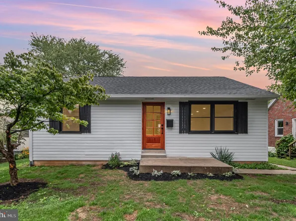 337 N Broad St, Lititz, PA 17543