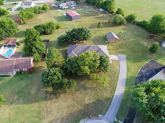 3rd image of 11810 Stonehedge Dr