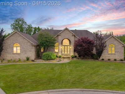 550 Kings Fairway Ct, Grand Blanc, MI, 48439