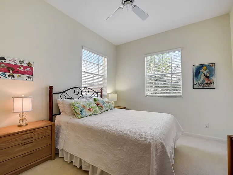 4653 Hadfield Dr — Photo 30