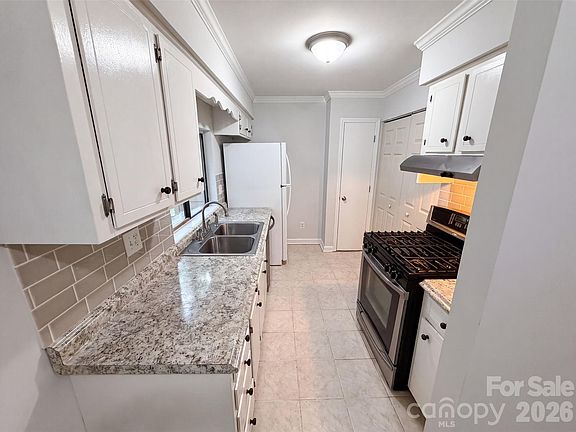 2nd image of 2427 Brook Canyon Dr