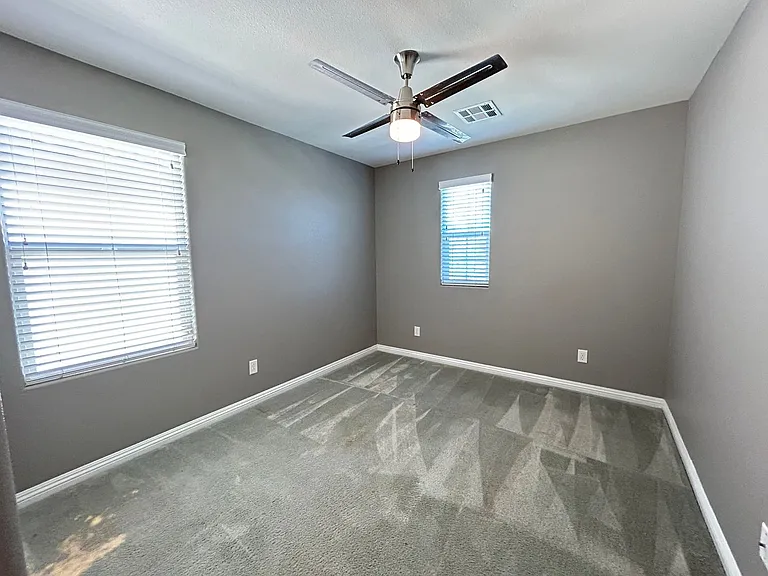 9841 Colenso Ct — Photo 20