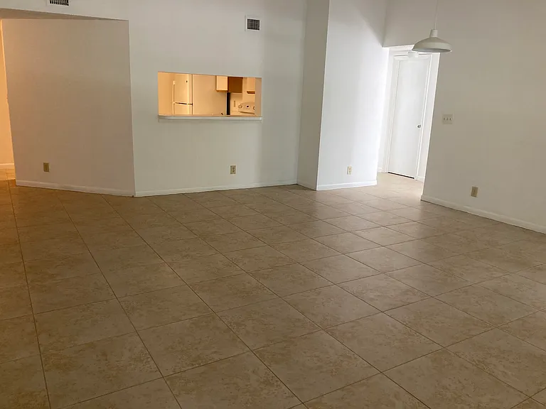 9777 Westview Dr #112 — Photo 6