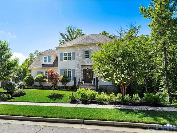 4th image of 2019 Tulip Hill Dr
