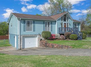 2424 Cove Cir NE, Birmingham, AL 35215