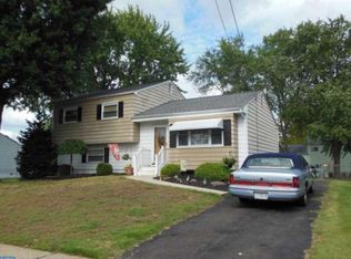 9 Shirley Ln, Hamilton, NJ 08610