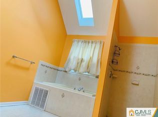 96 Dora Ave, Spotswood, NJ 08884