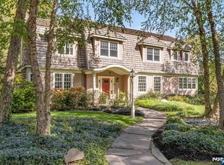 26 Wyndehurst Dr, Madison, NJ 07940