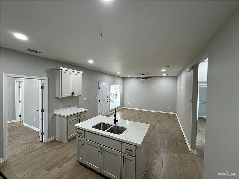 800 Ragland St #10 — Photo 3