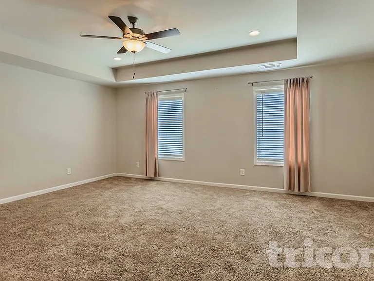 4431 Fulson Dr — Photo 12