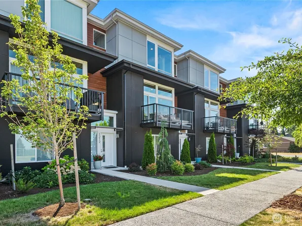 1208 Harrington Avenue NE, Renton, WA 98056