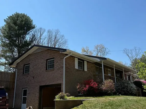 5 Powers Dr, Asheville, NC 28806
