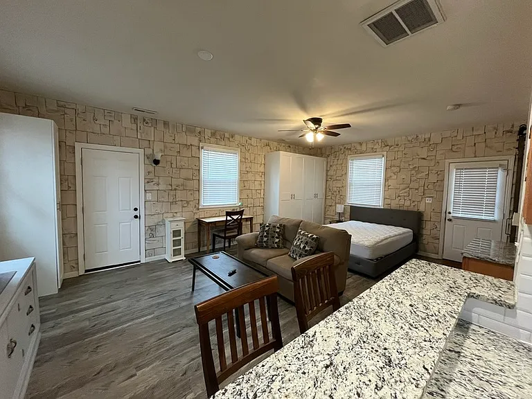 2226 Knickerbocker Dr — Photo 10