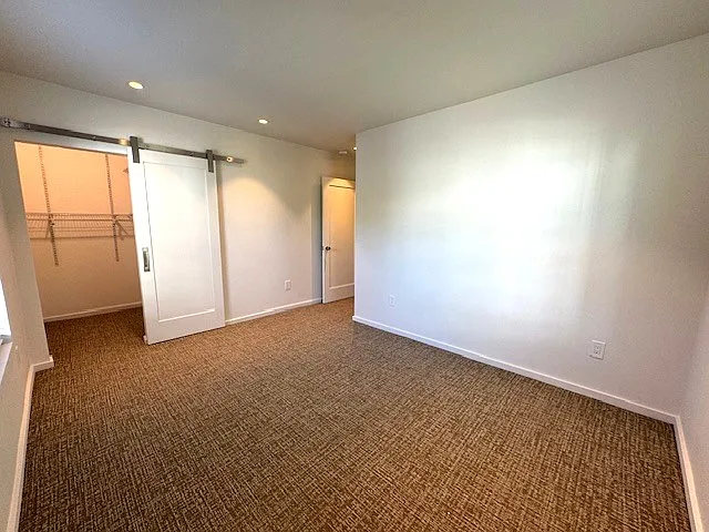 784 Farmington Ave — Photo 12