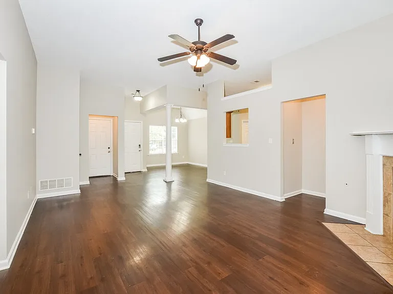 7916 Ridgedale Dr — Photo 5