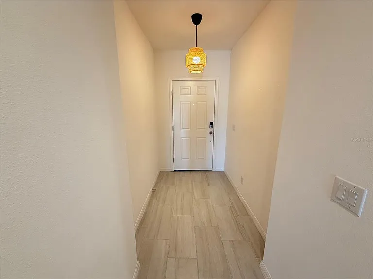 4209 Deleon St — Photo 4