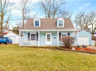 213 W Stonegate Rd, Peoria, IL 61614