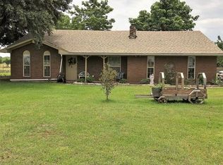 526 E Bluff Rd, Seagoville, TX 75159