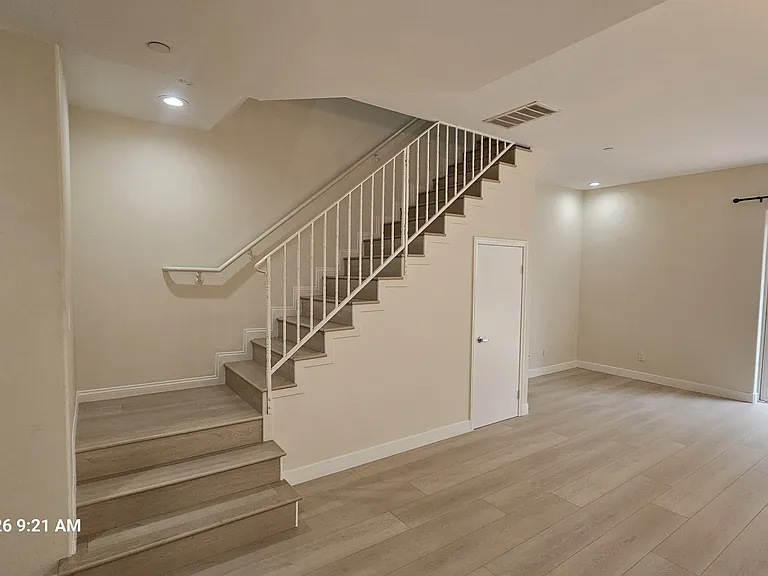 616 N Jackson St #103 — Photo 9