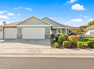 8508 Grove Ave, Yakima, WA 98908