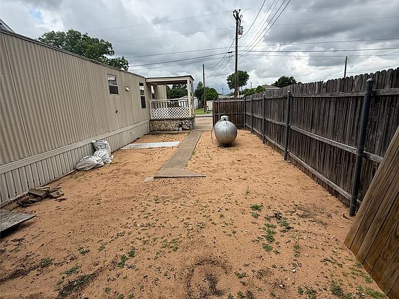 3rd image of 6623 Blue Water Ct