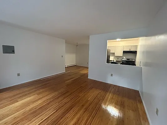 Rented by Michal Kuras, LREB | media 1