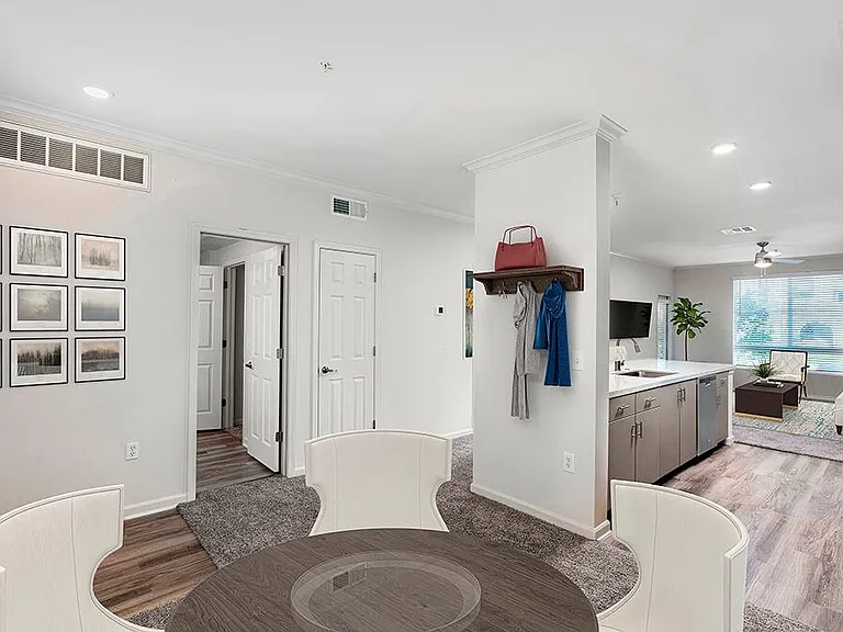 Landara Apartments — Photo 3