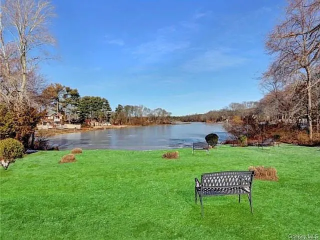105 Artist Lake Dr — Photo 3