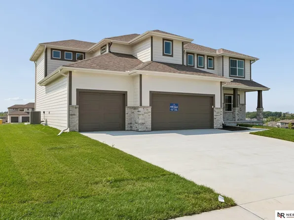 12603 Carpenter St, Omaha, NE 68138