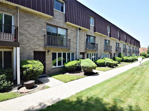 200 Hilton Avenue #45, Hempstead, NY 11550
