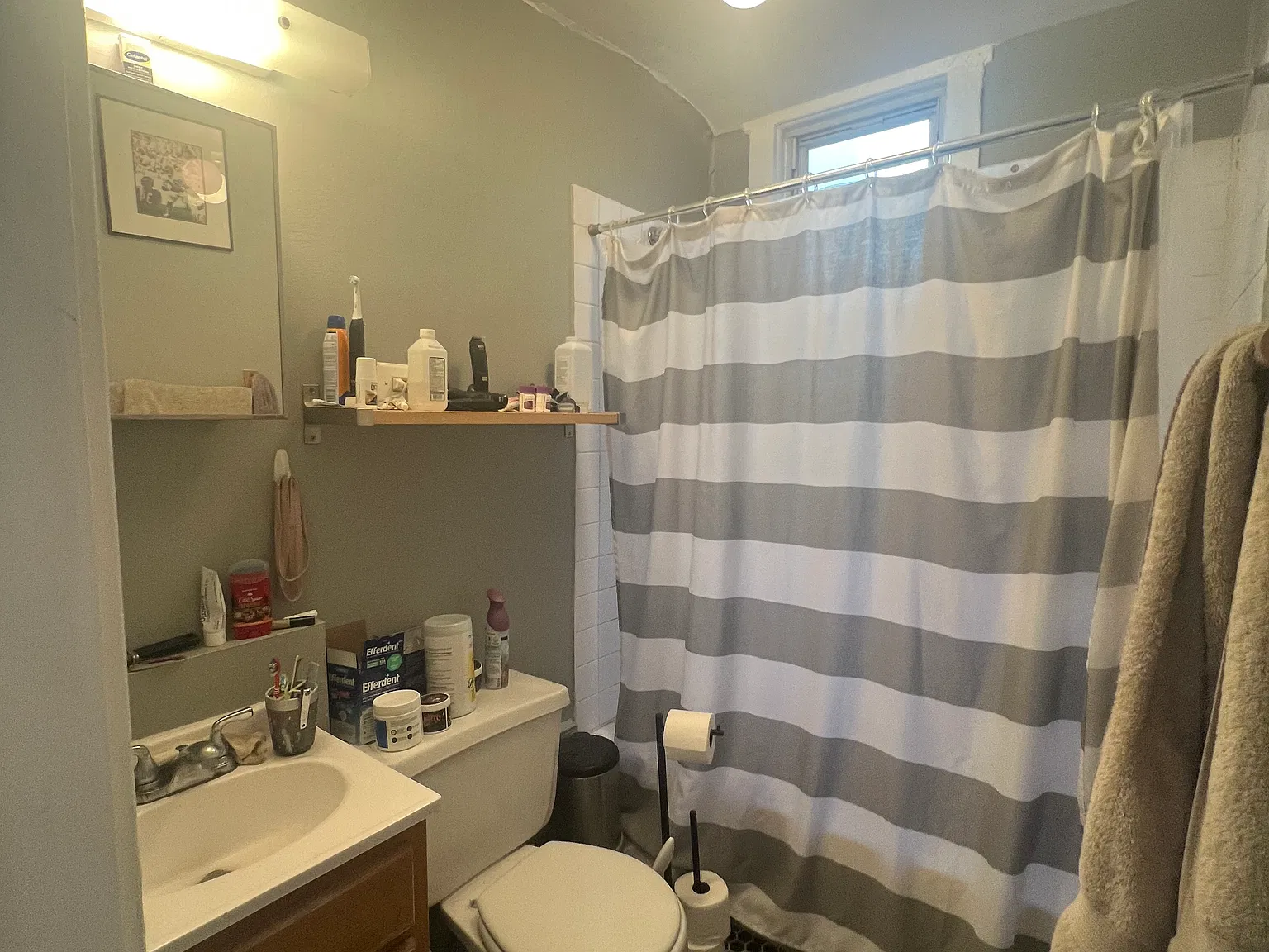 3006 N Sheffield Ave — Photo 4