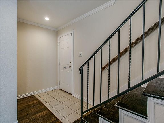3rd image of 4709 Bradford Dr APT B