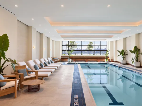 29 Huron Street image 14 of 18