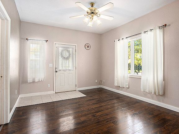 4th image of 29 Highland Ave