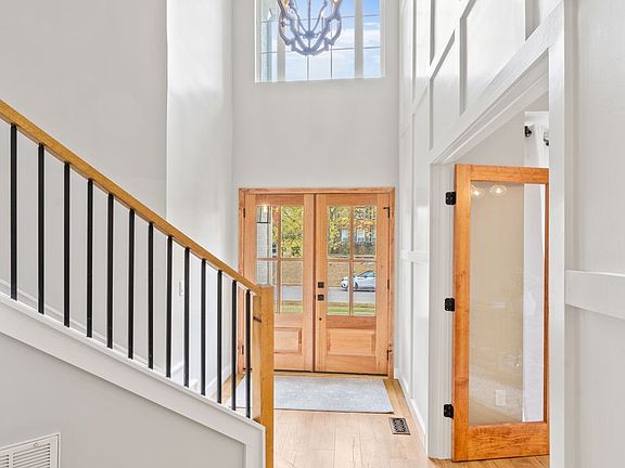5th image of 391 Dandridge Dr