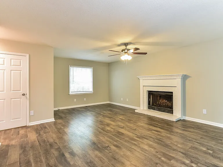 1135 SE Broad St — Photo 5