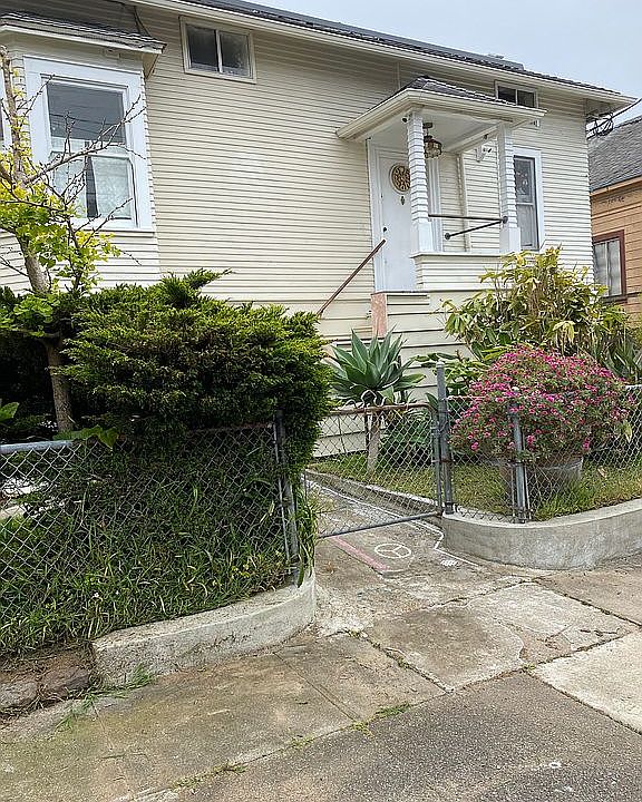 1st image of 225 Sadowa St