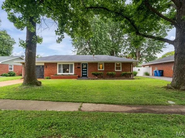 41 Riviera Dr, Granite City, IL 62040