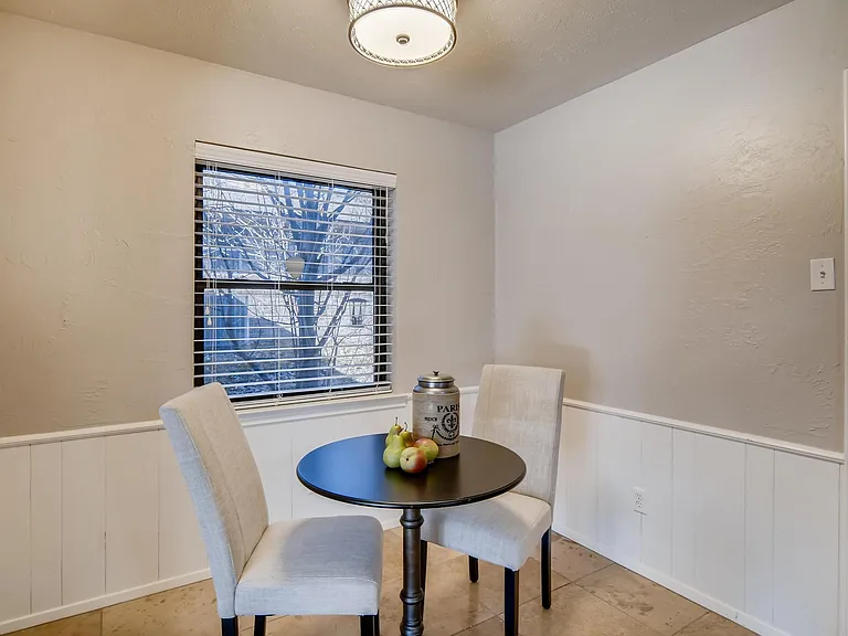 1724 Westridge Dr — Photo 6
