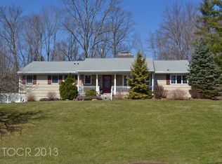 35 Heather Ln, Mahwah, NJ 07430