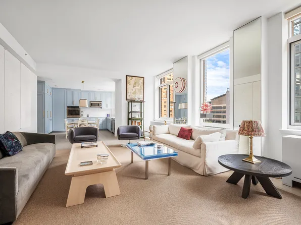 212 East 57th Street image 1 of 8