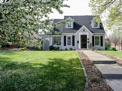 1902 Pinehurst Ave, Saint Paul, MN, 55116