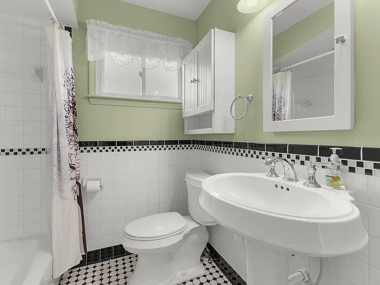18752 Koester St — Photo 13