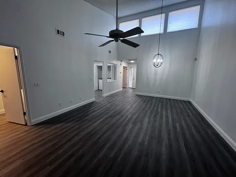 424 Newton Pl — Photo 9
