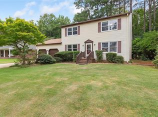 25 Graham Dr, Newport News, VA 23606