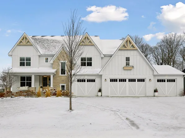 6592 Big Woods Dr, Excelsior, MN 55331