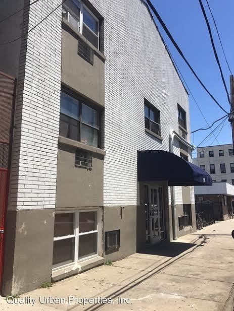 2nd image of 508 Monastery Pl APT 3G