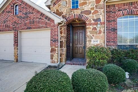3rd image of 2452 Deerwood Dr