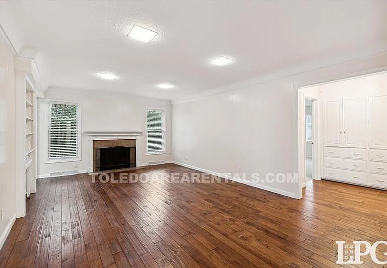 3835 Hillandale Rd E — Photo 12